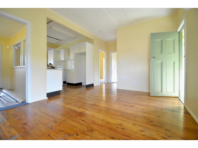 14 Ninth Ave, Toukley NSW 2263