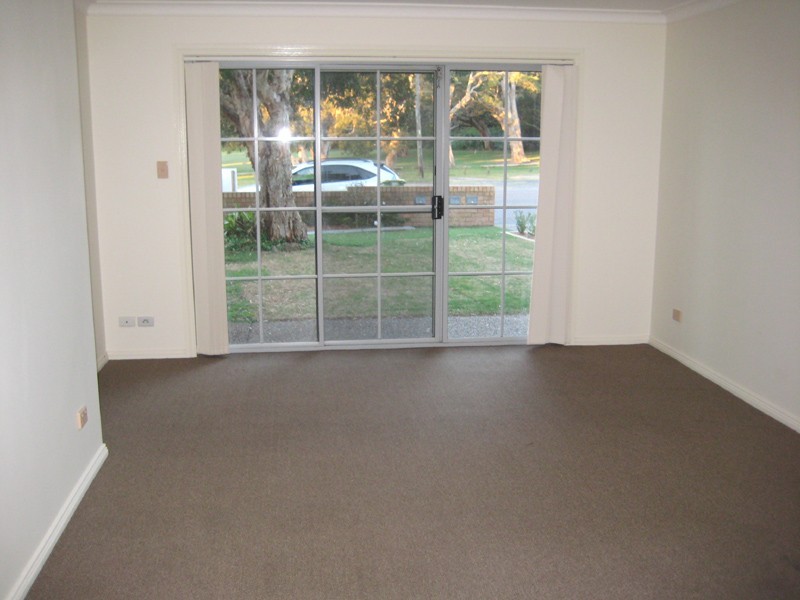 3/8 Young Street, Norah Head NSW 2263