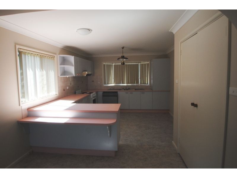 13 Victoria Avenue, Toukley NSW 2263