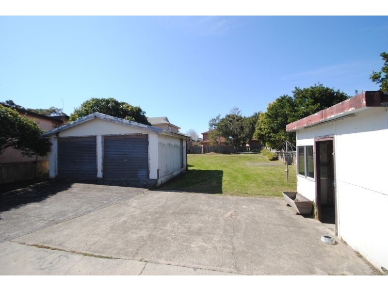 13 Victoria Avenue, Toukley NSW 2263