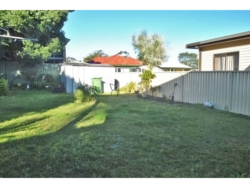 2/11 Pearce Avenue, Toukley NSW 2263