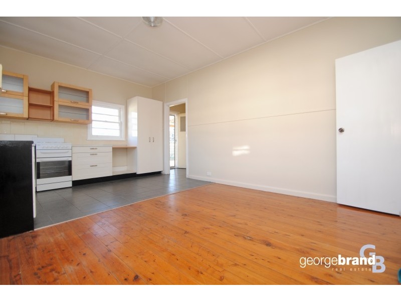 4 Yaralla Road, Toukley NSW 2263