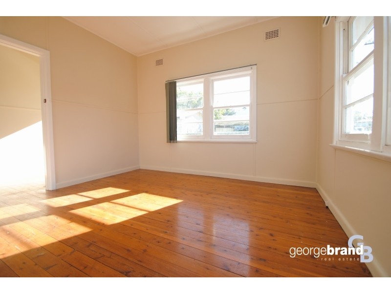 4 Yaralla Road, Toukley NSW 2263