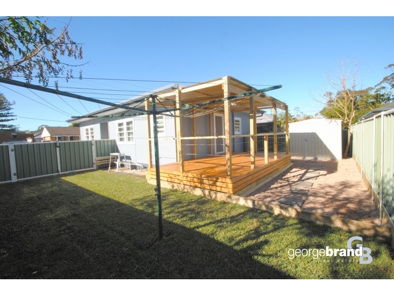 4 Yaralla Road, Toukley NSW 2263