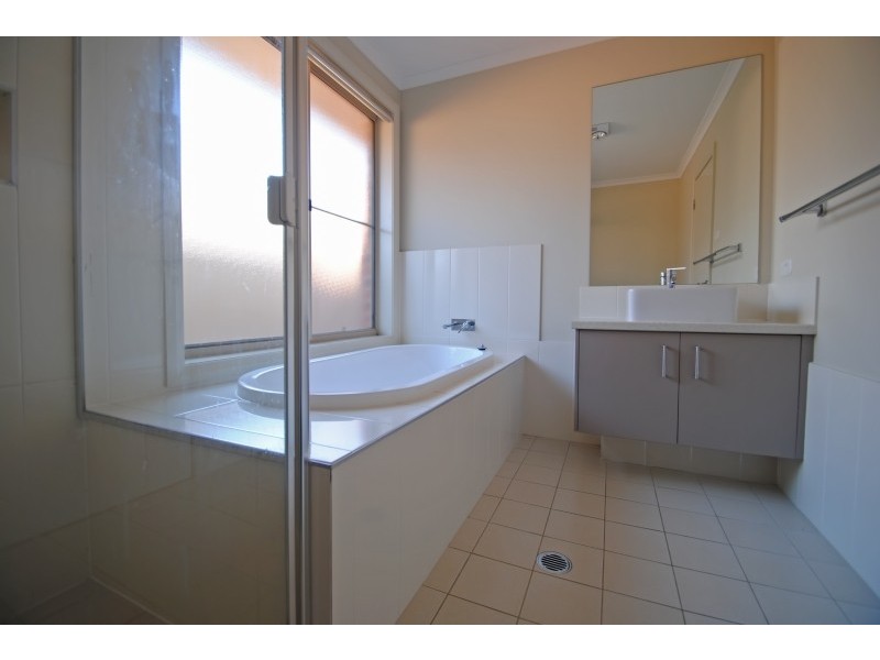 3 Woodcutters Road, Woongarrah NSW 2259