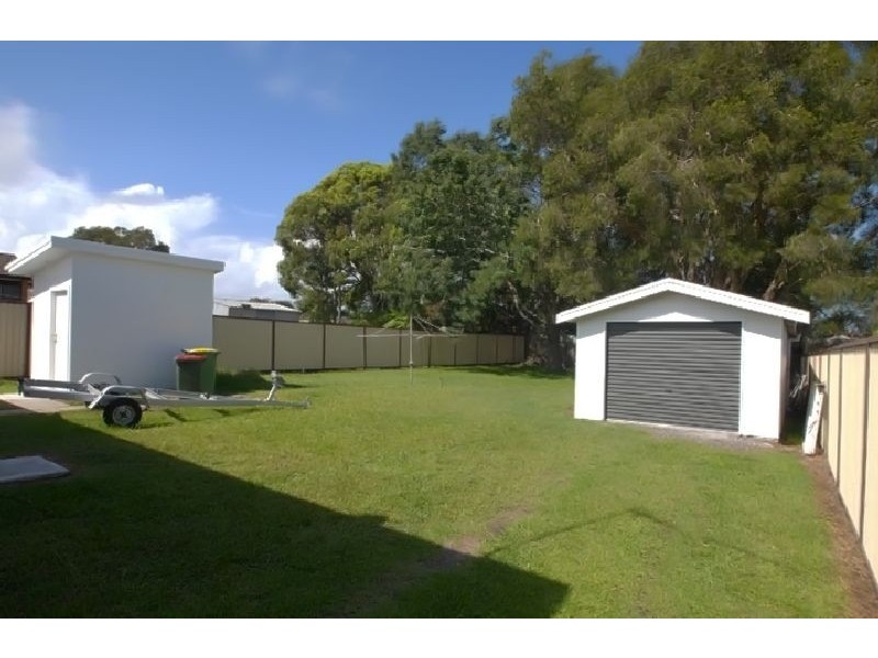 15 Athol Street, Toukley NSW 2263