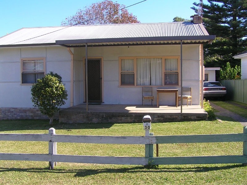 30 Victoria Avenue, Toukley NSW 2263