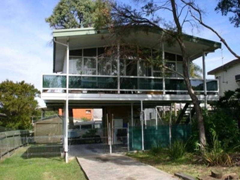 24 Suffolk Street, Gorokan NSW 2263