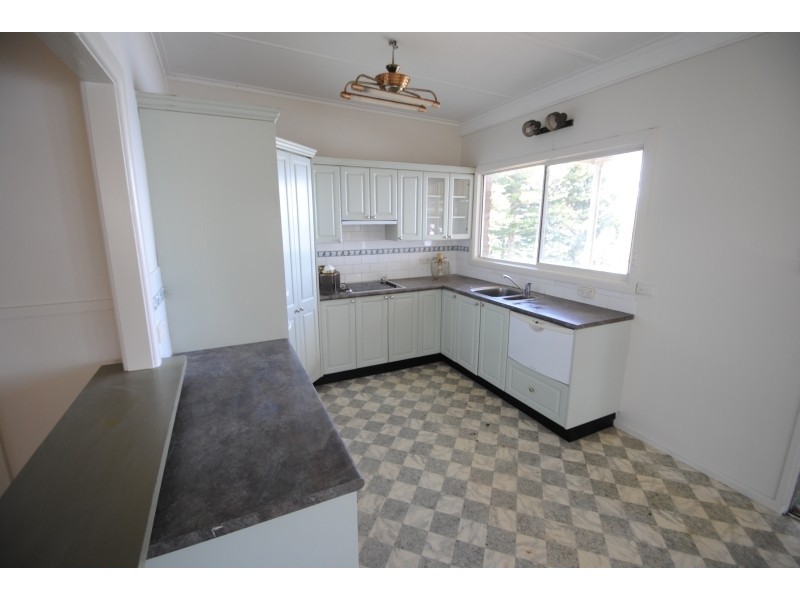 162 Tuggerawong Rd, Wyongah NSW 2259