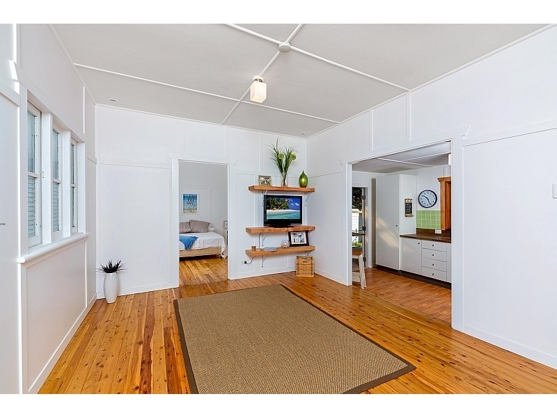 10 Kewalo Avenue, Budgewoi NSW 2262