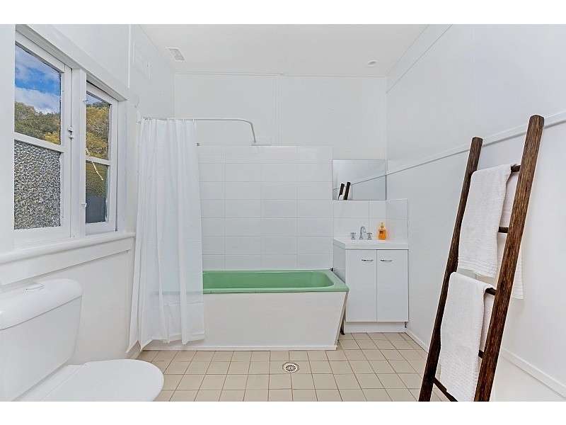 10 Kewalo Avenue, Budgewoi NSW 2262