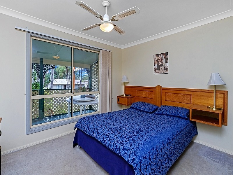 11  Warrina Avenue, Summerland Point NSW 2259