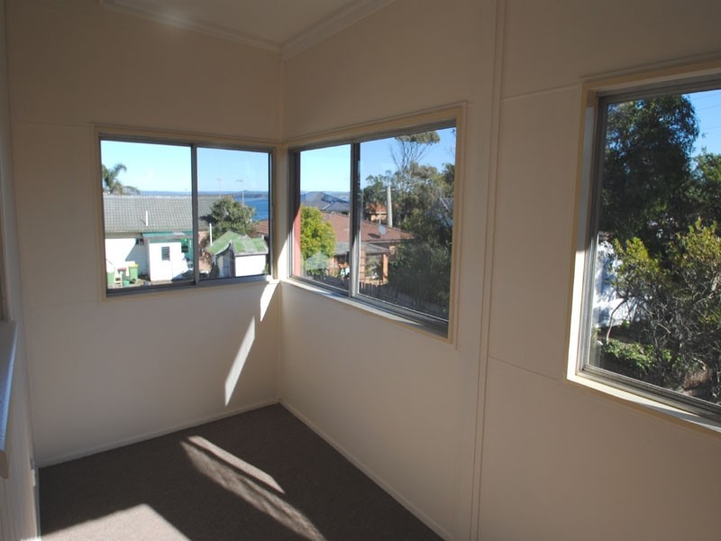 12 Viewpoint Drive, Toukley NSW 2263