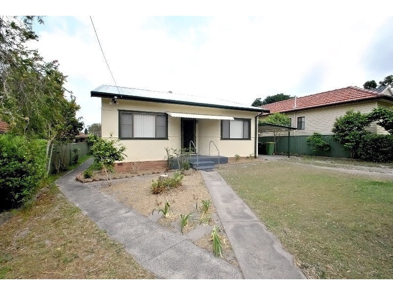 12 Canton Beach Road, Toukley NSW 2263