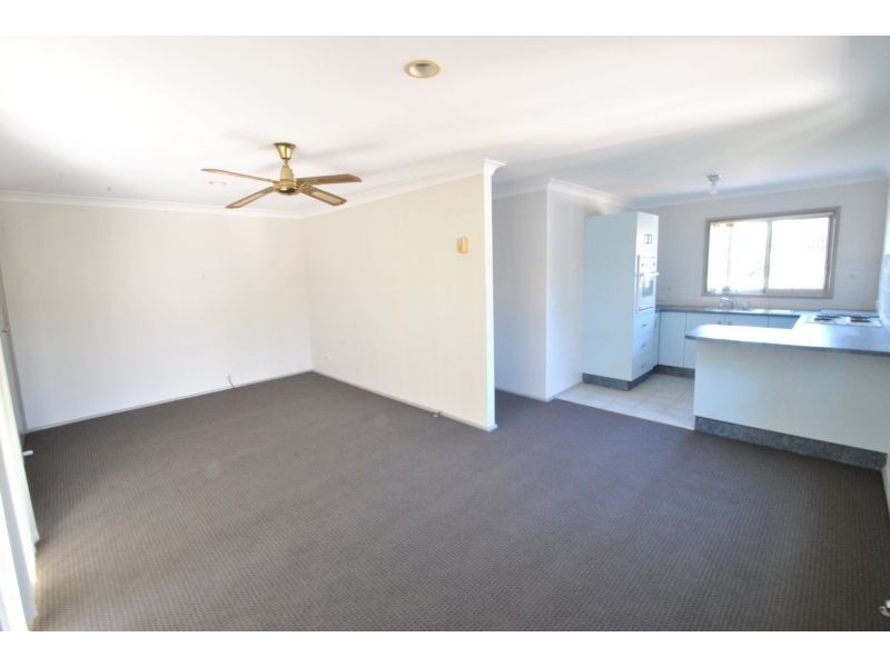 10 Essex Street, Gorokan NSW 2263