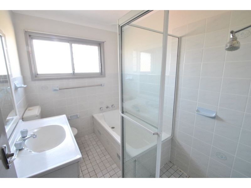 10 Essex Street, Gorokan NSW 2263