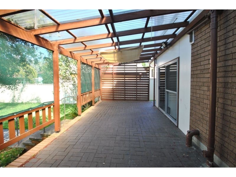 10 Essex Street, Gorokan NSW 2263