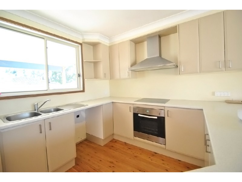 9 Black Swan Street, Berkeley Vale NSW 2261