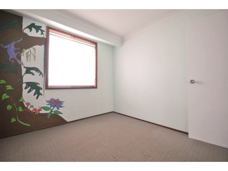 9 Black Swan Street, Berkeley Vale NSW 2261