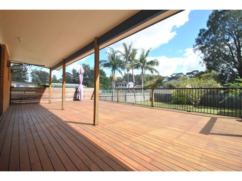 9 Black Swan Street, Berkeley Vale NSW 2261