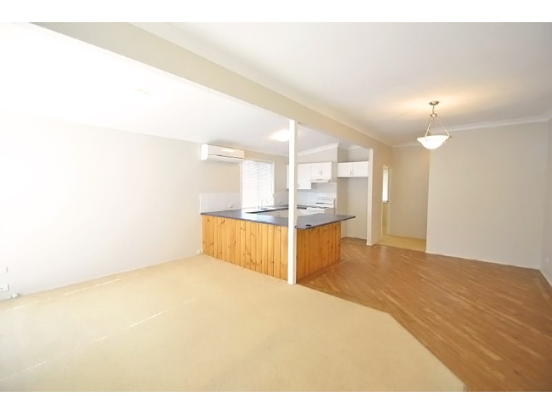 17 Judith Ann Drive Berekley Vale, Berkeley Vale NSW 2261