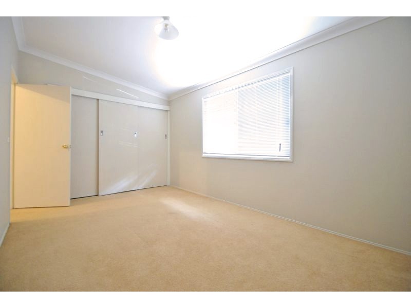 17 Judith Ann Drive Berekley Vale, Berkeley Vale NSW 2261