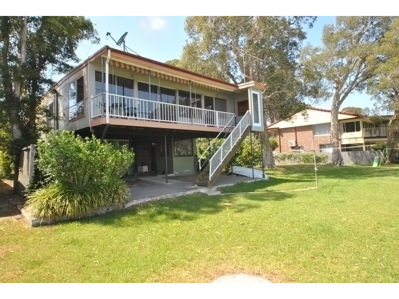 80 Leonard Avenue, Toukley NSW 2263