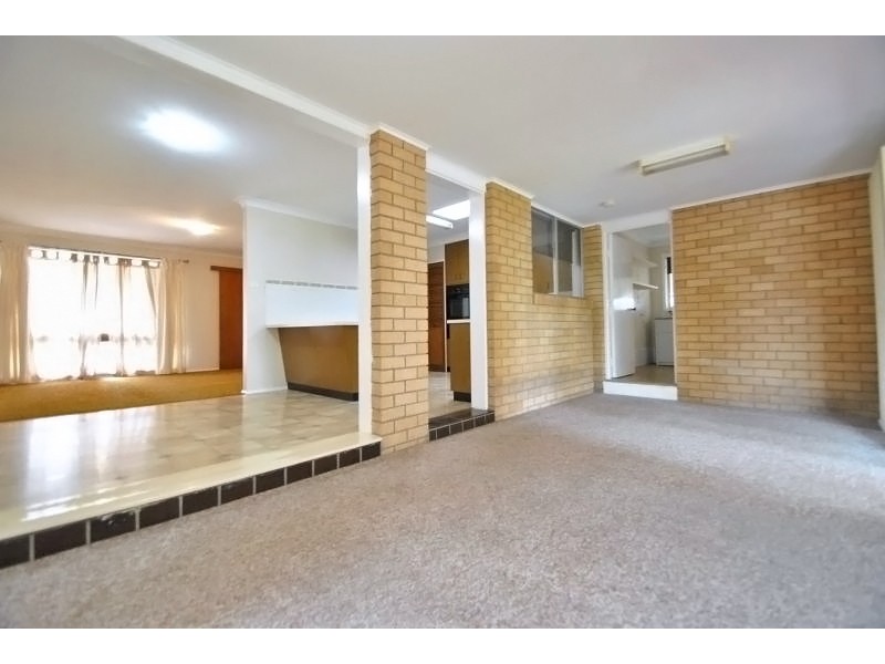 1 Panorama Parade, Berkeley Vale NSW 2261