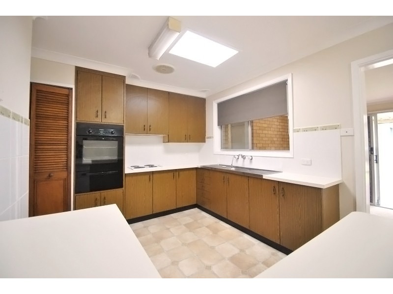 1 Panorama Parade, Berkeley Vale NSW 2261