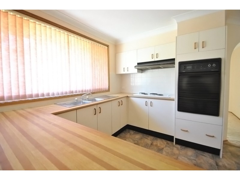 7  Japonica Close, Lake Haven NSW 2263