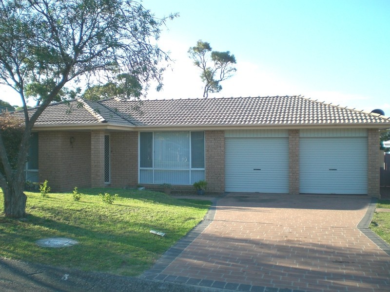 5 Holly Close, Lake Haven NSW 2263