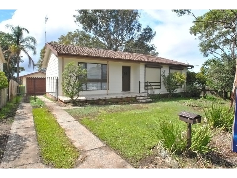 31 Minnamurra Rd, Gorokan NSW 2263