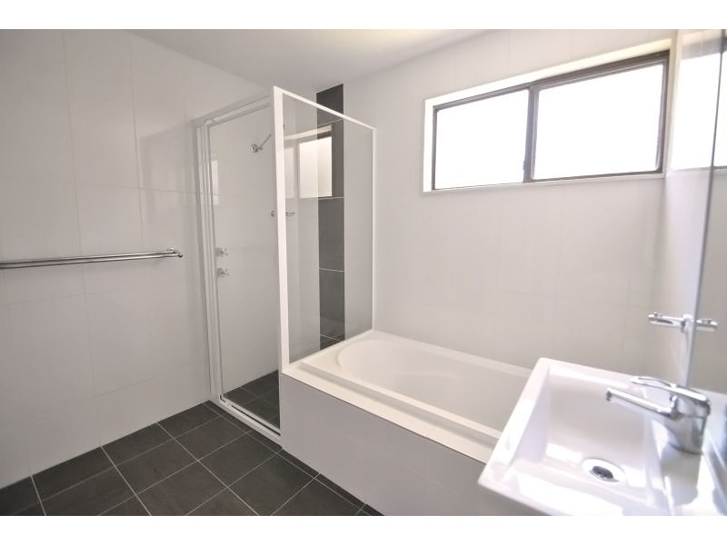 31 Minnamurra Rd, Gorokan NSW 2263