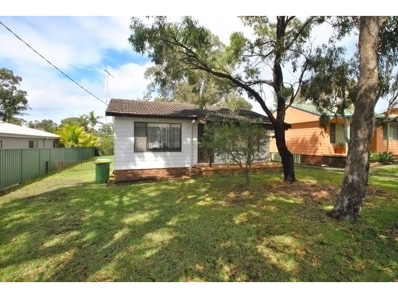 14 Melrose Avenue, Gorokan NSW 2263