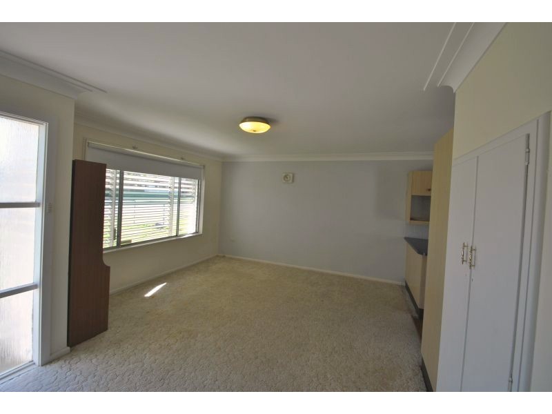 3 Belbowrie St, Canton Beach NSW 2263