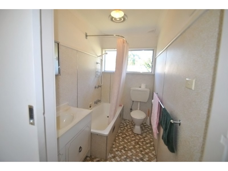 3 Belbowrie St, Canton Beach NSW 2263