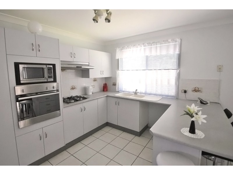 50 Gavin Way, Lake Haven NSW 2263