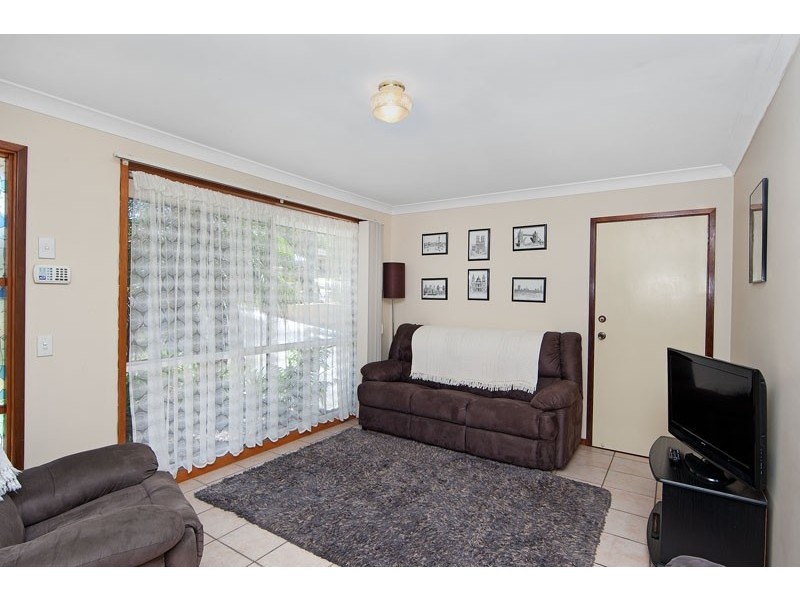10 Belshaw Place, Bateau Bay NSW 2261