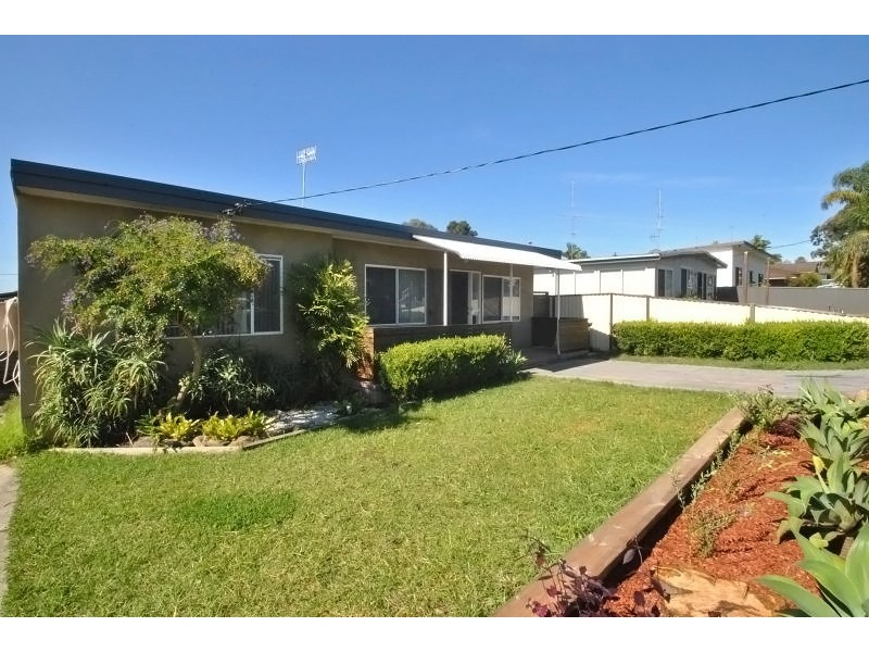 40 Dampier Boulevard, Killarney Vale NSW 2261