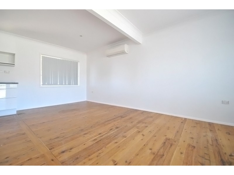 40 Dampier Boulevard, Killarney Vale NSW 2261