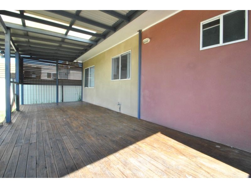 40 Dampier Boulevard, Killarney Vale NSW 2261