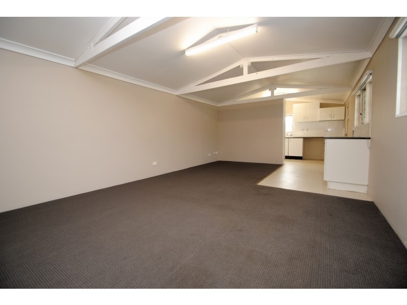 40 Dampier Boulevard, Killarney Vale NSW 2261