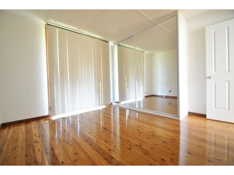 8 Fourth Avenue, Toukley NSW 2263