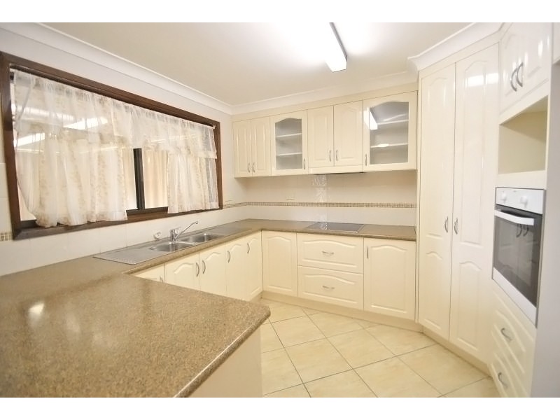 33 Robertson Road, Killarney Vale NSW 2261