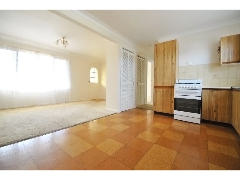 18 Ourringo Avenue, Lake Haven NSW 2263