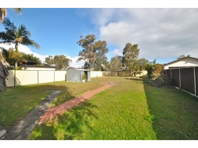 18 Ourringo Avenue, Lake Haven NSW 2263