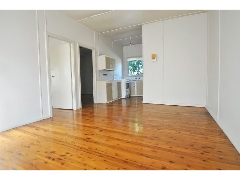 2/15 Victoria Avenue, Toukley NSW 2263