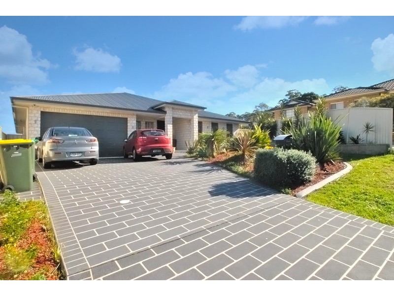 25 Wallum Cr, Woongarrah NSW 2259