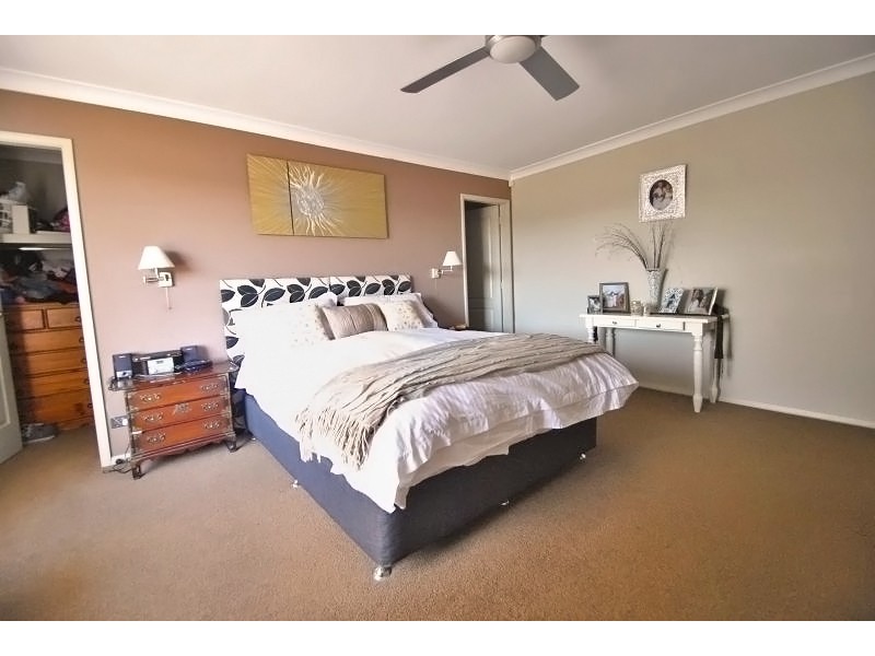 25 Wallum Cr, Woongarrah NSW 2259