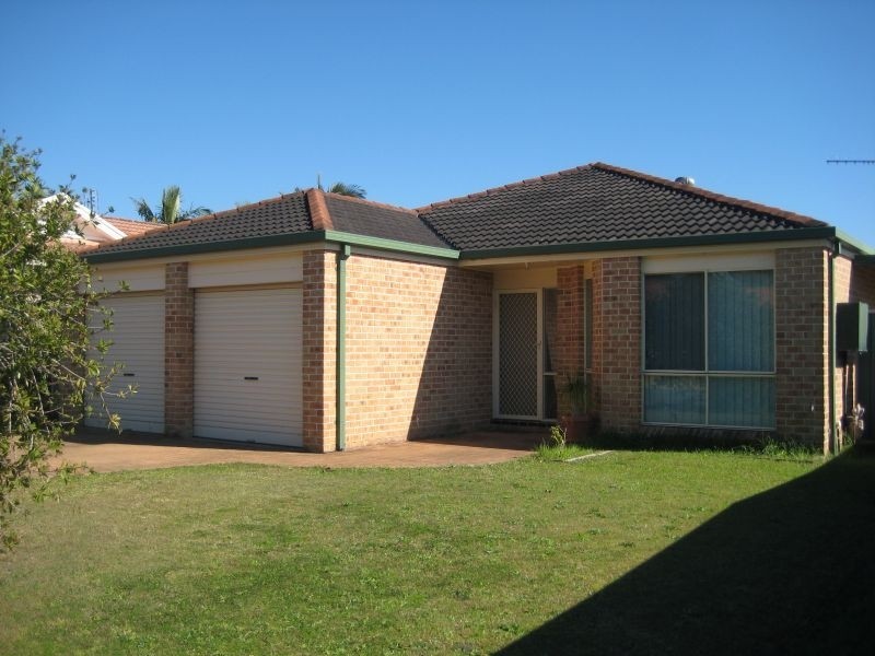 12 Candlewood Close, Kanwal NSW 2259